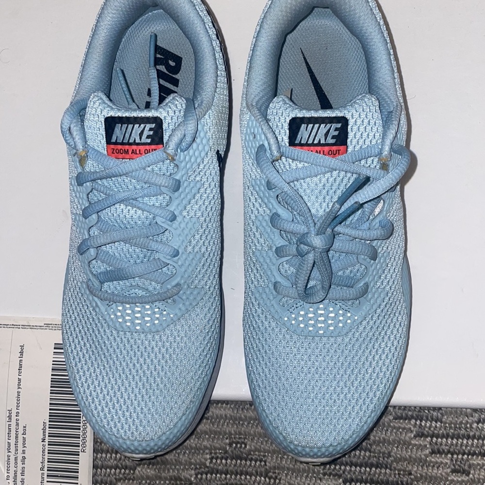 ‼️NIKE RUNNERS‼️ - Picture 3 of 5
